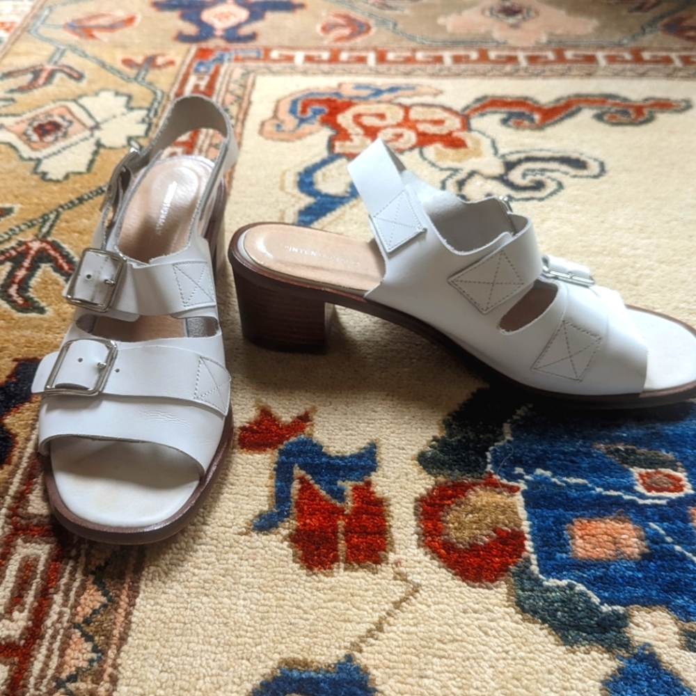 Intentionally Blank Jill White Sandals